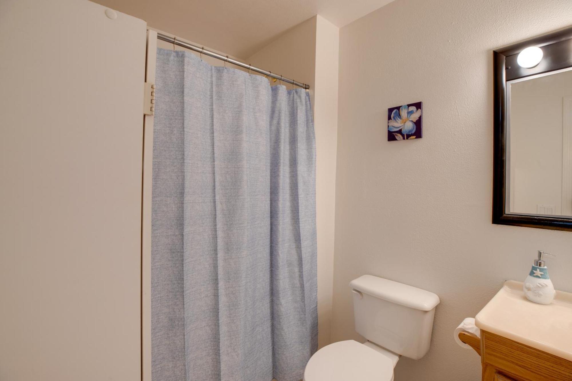 Bay City Vacation Rental Escape About 5 Mi To Marina! ภายนอก รูปภาพ