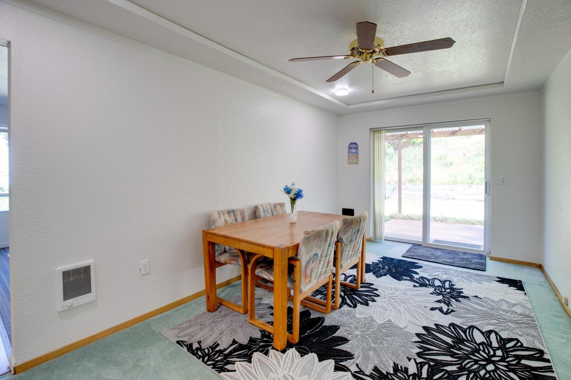 Bay City Vacation Rental Escape About 5 Mi To Marina! ภายนอก รูปภาพ