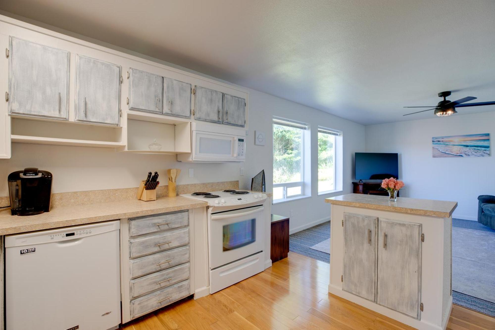 Bay City Vacation Rental Escape About 5 Mi To Marina! ภายนอก รูปภาพ