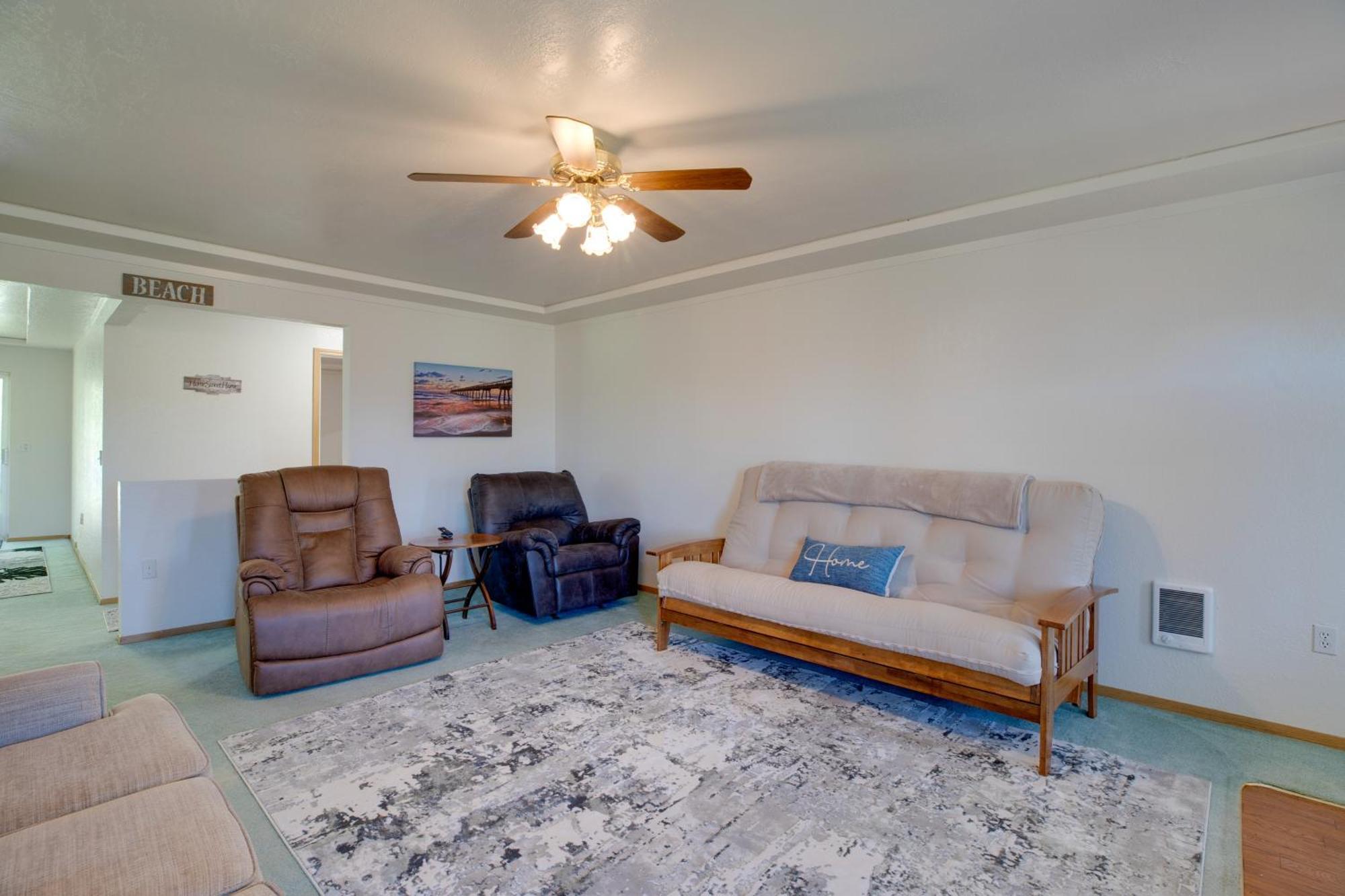 Bay City Vacation Rental Escape About 5 Mi To Marina! ภายนอก รูปภาพ
