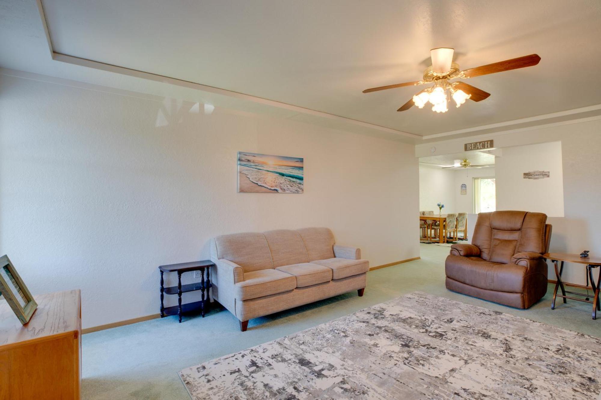 Bay City Vacation Rental Escape About 5 Mi To Marina! ภายนอก รูปภาพ