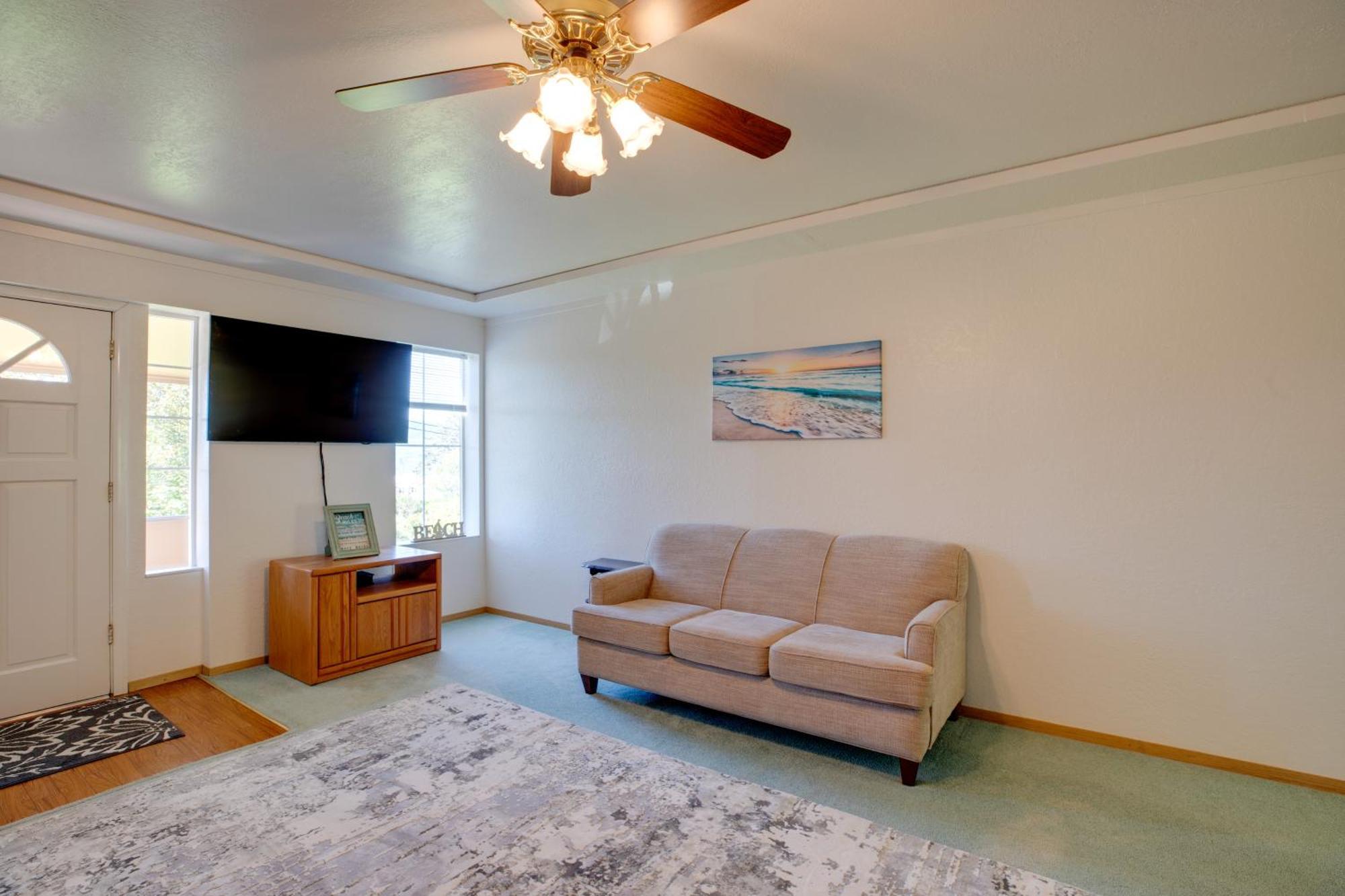Bay City Vacation Rental Escape About 5 Mi To Marina! ภายนอก รูปภาพ